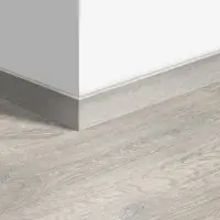 Plinthe standard QSSK01653 – 12x58x2400 mm – Chêne vieilli patiné blanc QUICK STEP Prix Réduit
